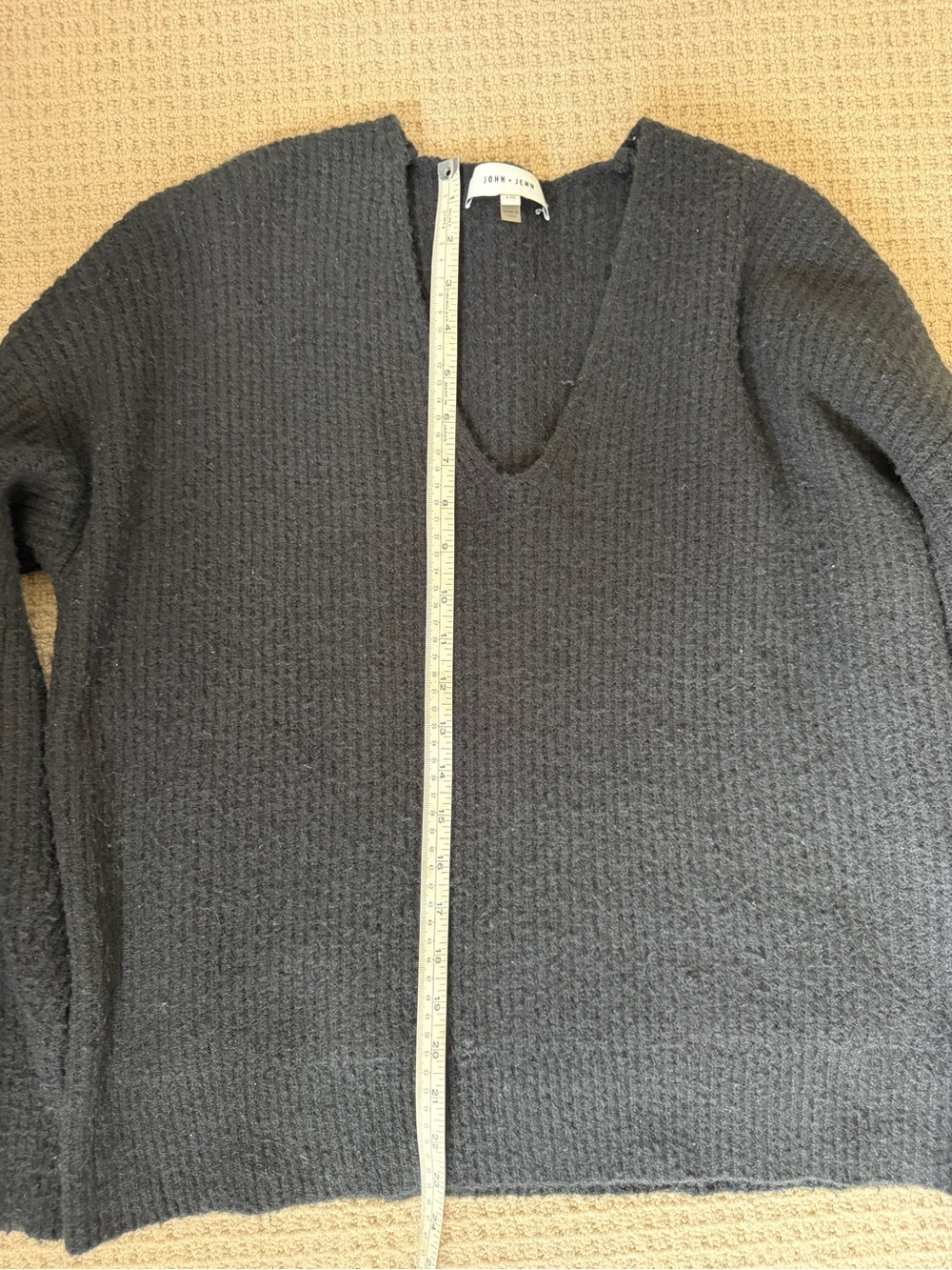 John & Jenn by Line the Label Garret Sweater | Size L - Picture 6 of 6